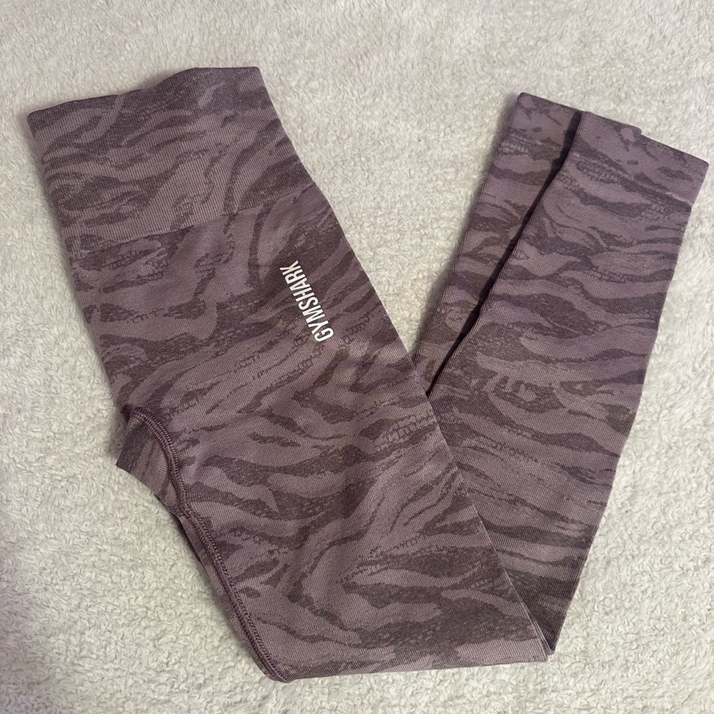 GYMSHARK pink zebra print leggings